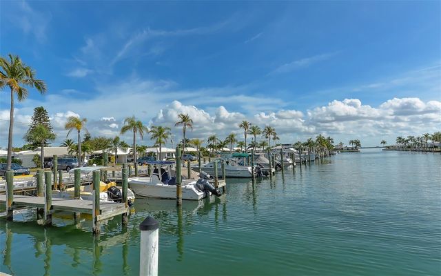 900 SPANISH DRIVE N, Longboat Key, FL 34228