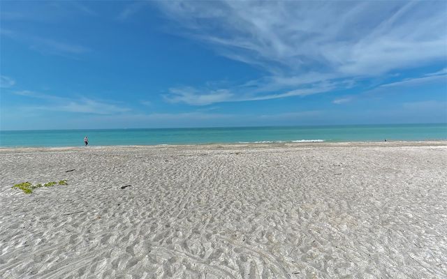 900 SPANISH DRIVE N, Longboat Key, FL 34228