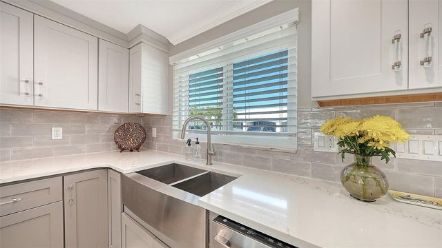 900 SPANISH DRIVE N, Longboat Key, FL 34228