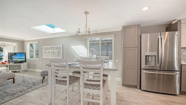 900 SPANISH DRIVE N, Longboat Key, FL 34228