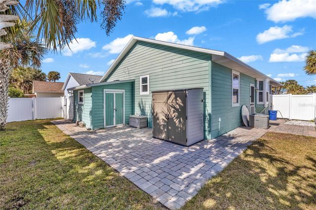 415 JESSAMINE AVENUE, New Smyrna Beach, FL 32169