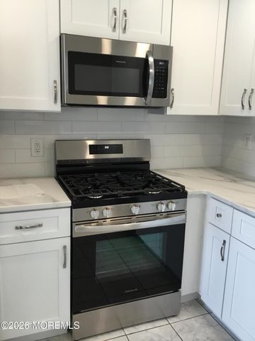 7 Madras Court, Toms River, NJ 08757