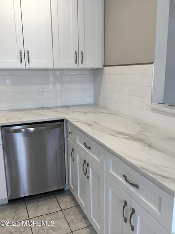 7 Madras Court, Toms River, NJ 08757