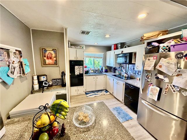 23118 Skylink, Canyon Lake, CA 92587