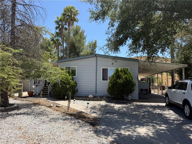 23118 Skylink, Canyon Lake, CA 92587