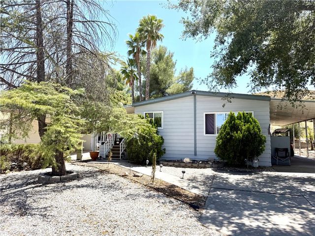 23118 Skylink, Canyon Lake, CA 92587