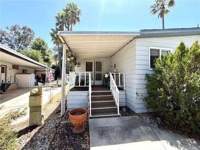 23118 Skylink, Canyon Lake, CA 92587