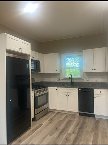 4 Butler Ave, Danvers, MA 01923