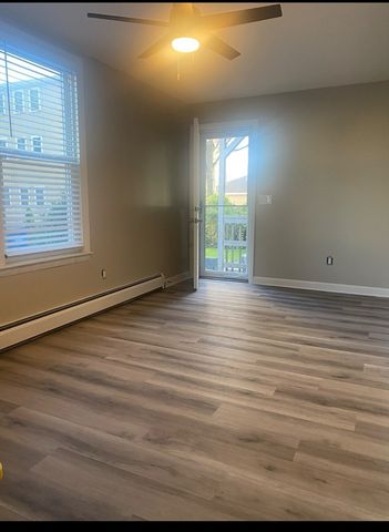 4 Butler Ave, Danvers, MA 01923