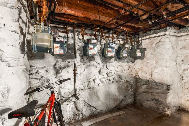 4 Butler Ave, Danvers, MA 01923