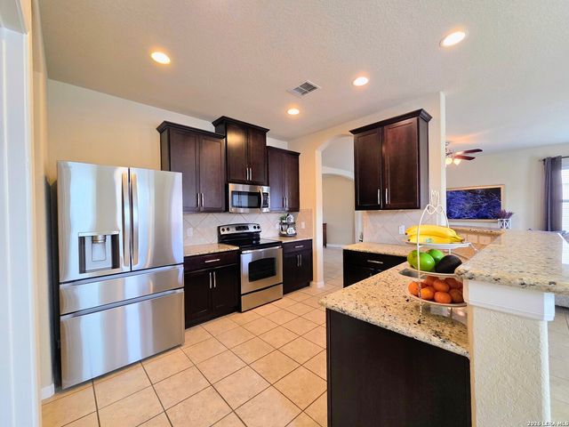 11414 Oaks Hike, San Antonio, TX 78245