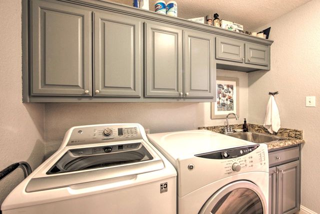 186 Bushwhacker Drive, Mabank, TX 75156