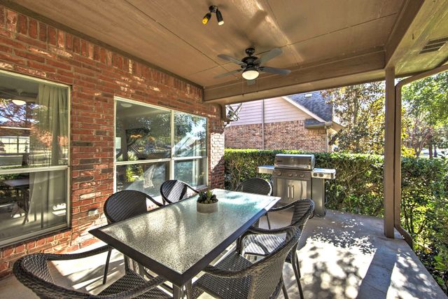 186 Bushwhacker Drive, Mabank, TX 75156