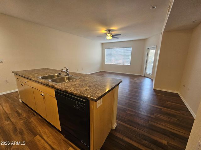 18416 N Cave Creek Road Apt 2050, Phoenix, AZ 85032