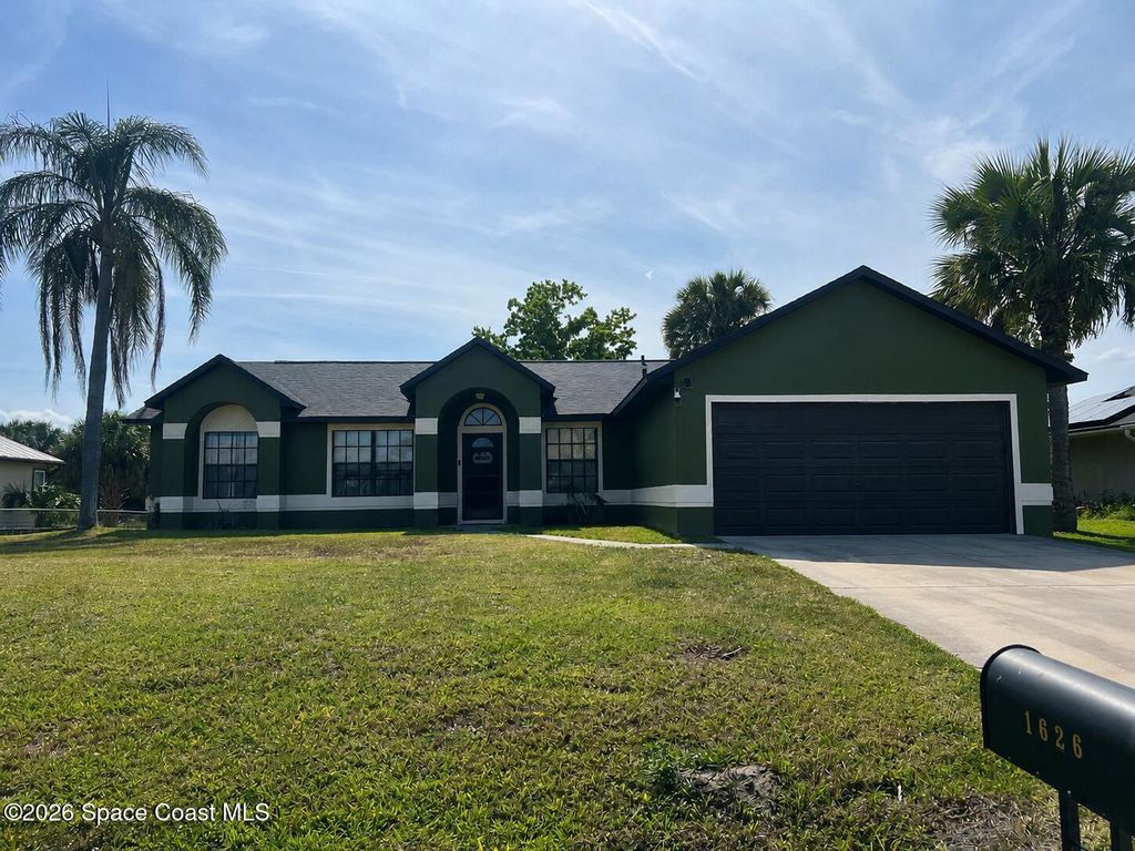 1626 Amador Avenue NW, Palm Bay, FL 32907