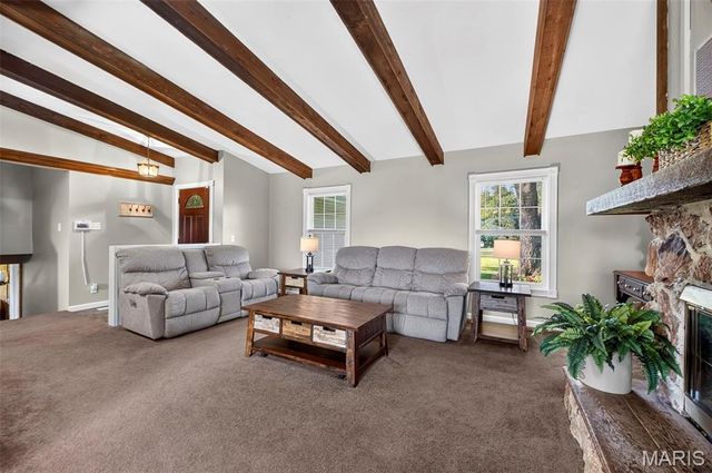 20741 E Deer Ridge, Warrenton, MO 63383