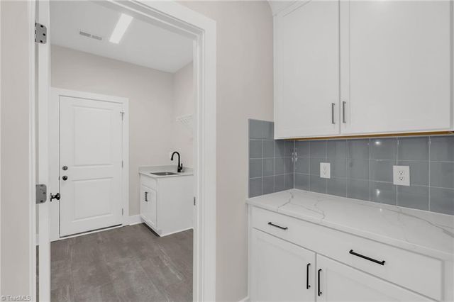 8305 Pyramid Drive, Summerfield, NC 27358