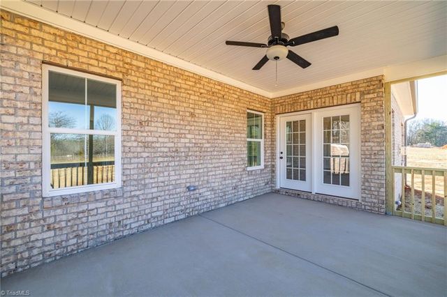 8305 Pyramid Drive, Summerfield, NC 27358
