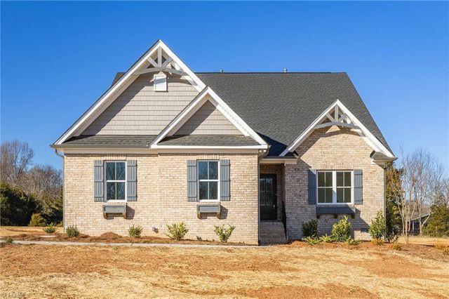 8305 Pyramid Drive, Summerfield, NC 27358