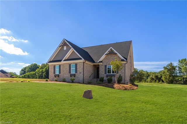 8305 Pyramid Drive, Summerfield, NC 27358