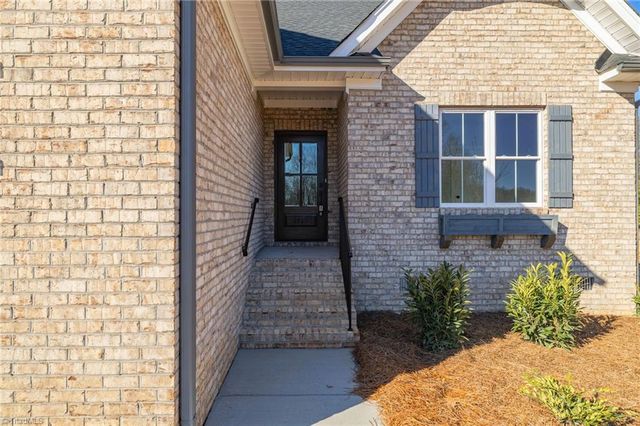 8305 Pyramid Drive, Summerfield, NC 27358