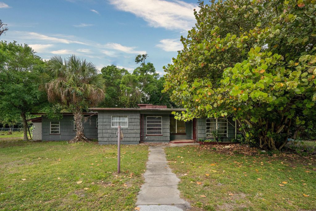 205 N 22nd, Fort Pierce, FL 34950