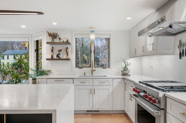 45 F W Hartford Drive, Portsmouth, NH 03801