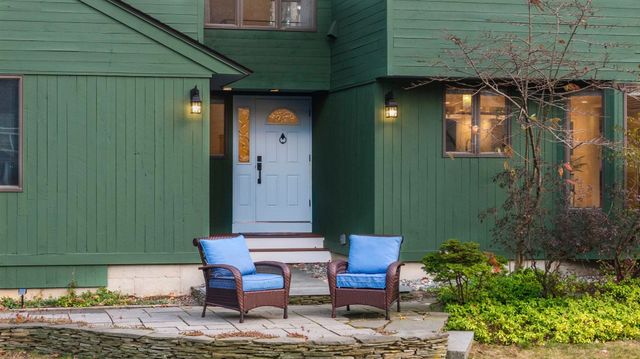 45 F W Hartford Drive, Portsmouth, NH 03801