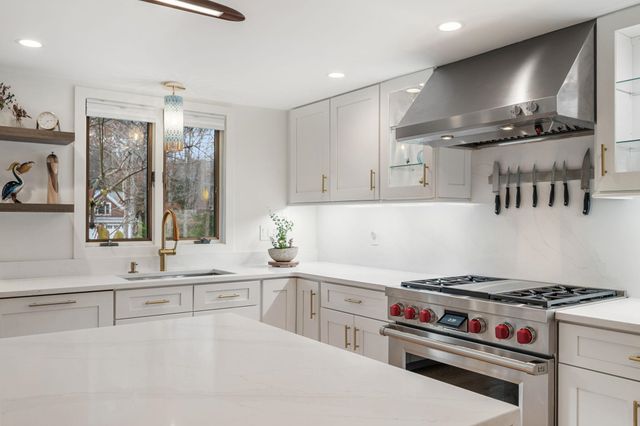 45 F W Hartford Drive, Portsmouth, NH 03801