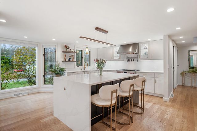 45 F W Hartford Drive, Portsmouth, NH 03801