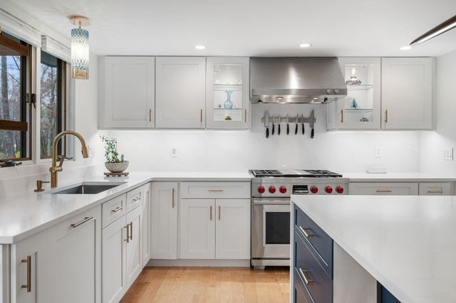 45 F W Hartford Drive, Portsmouth, NH 03801