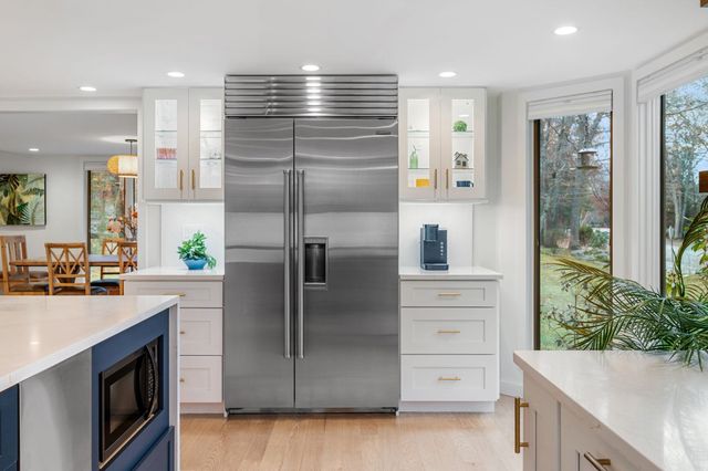 45 F W Hartford Drive, Portsmouth, NH 03801