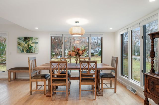 45 F W Hartford Drive, Portsmouth, NH 03801