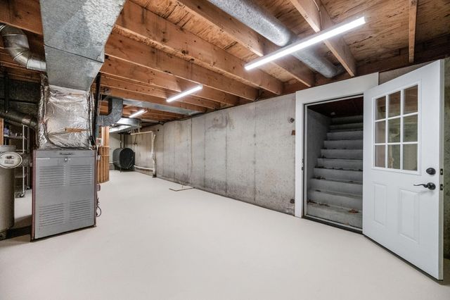 45 F W Hartford Drive, Portsmouth, NH 03801