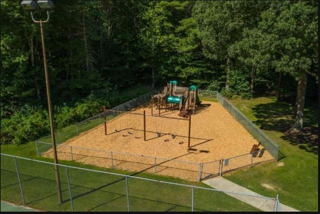 45 F W Hartford Drive, Portsmouth, NH 03801