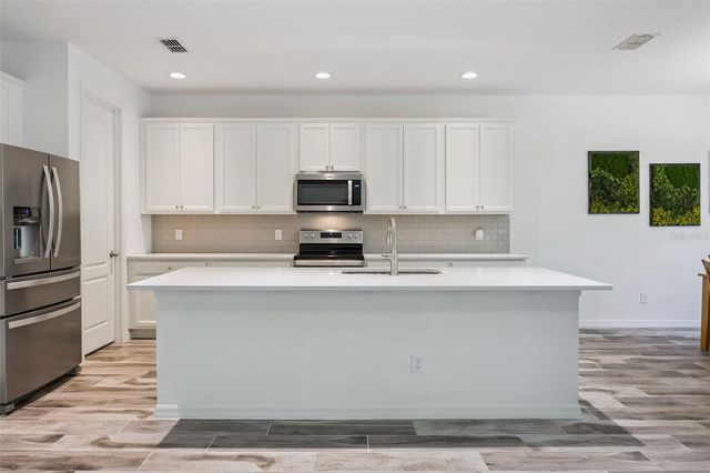 17660 PASSIONFLOWER CIRCLE, Clermont, FL 34714
