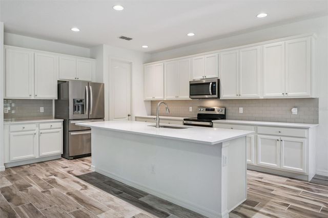 17660 PASSIONFLOWER CIRCLE, Clermont, FL 34714