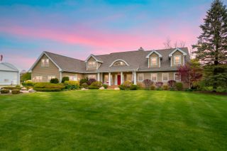 449 S Skyview Drive, Oshtemo Twp, MI 49009