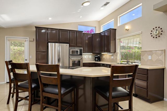 76915 Tricia Lane, Palm Desert, CA 92211