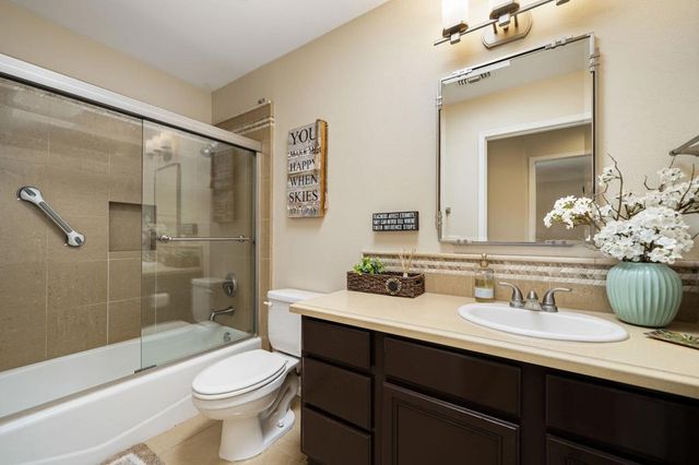 76915 Tricia Lane, Palm Desert, CA 92211