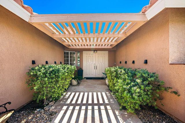 76915 Tricia Lane, Palm Desert, CA 92211