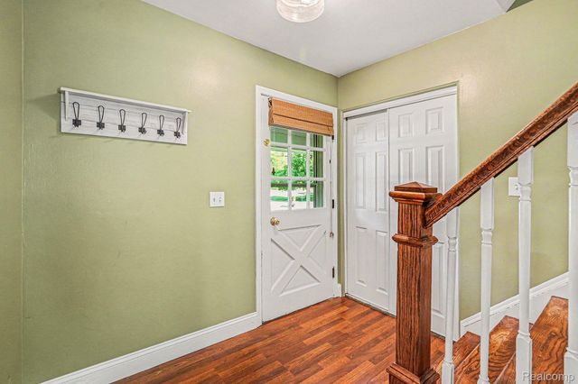 6275 Westmoor Drive, Shelby Charter Township, MI 48316
