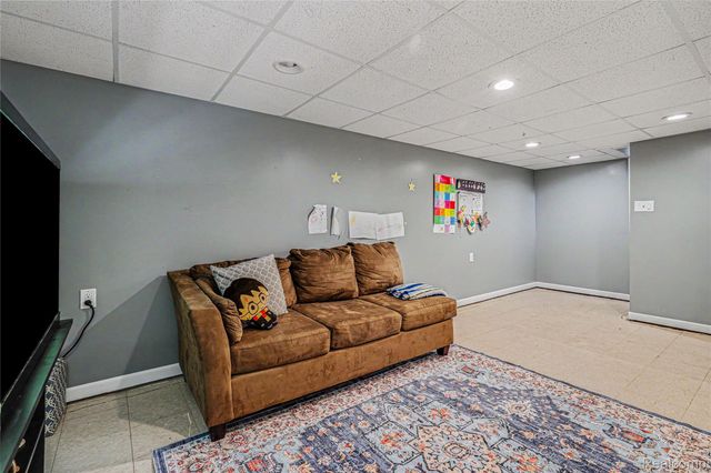 6275 Westmoor Drive, Shelby Charter Township, MI 48316