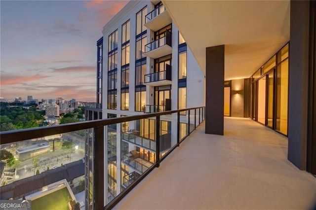 2425 Peachtree Road NE 1504, Atlanta, GA 30305