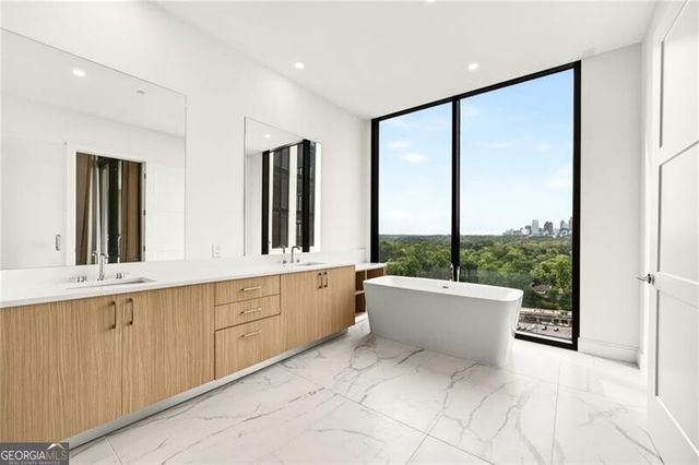 2425 Peachtree Road NE 1504, Atlanta, GA 30305