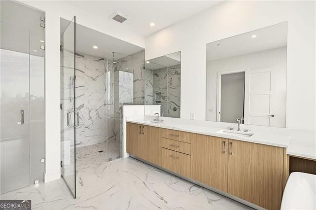 2425 Peachtree Road NE 1504, Atlanta, GA 30305