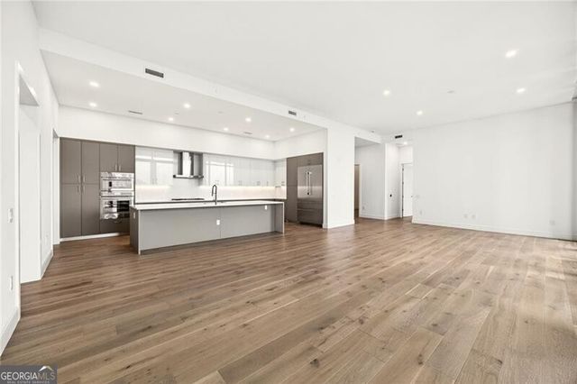 2425 Peachtree Road NE 1504, Atlanta, GA 30305