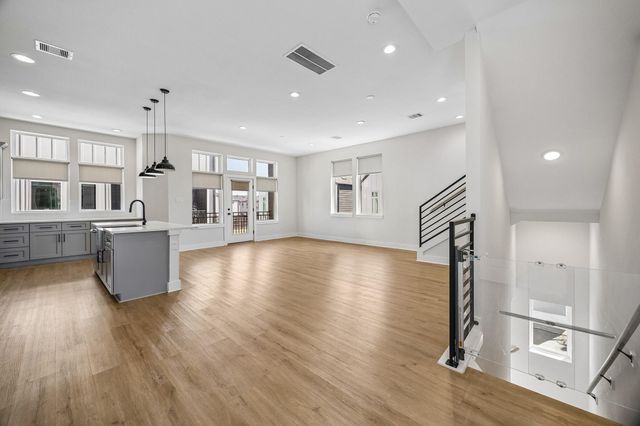 2627 Paul Quinn Street C, Houston, TX 77091
