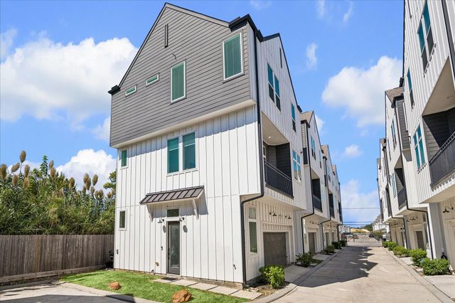 2627 Paul Quinn Street C, Houston, TX 77091