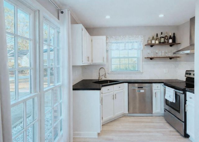 108 Kings Court, Goose Creek, SC 29445